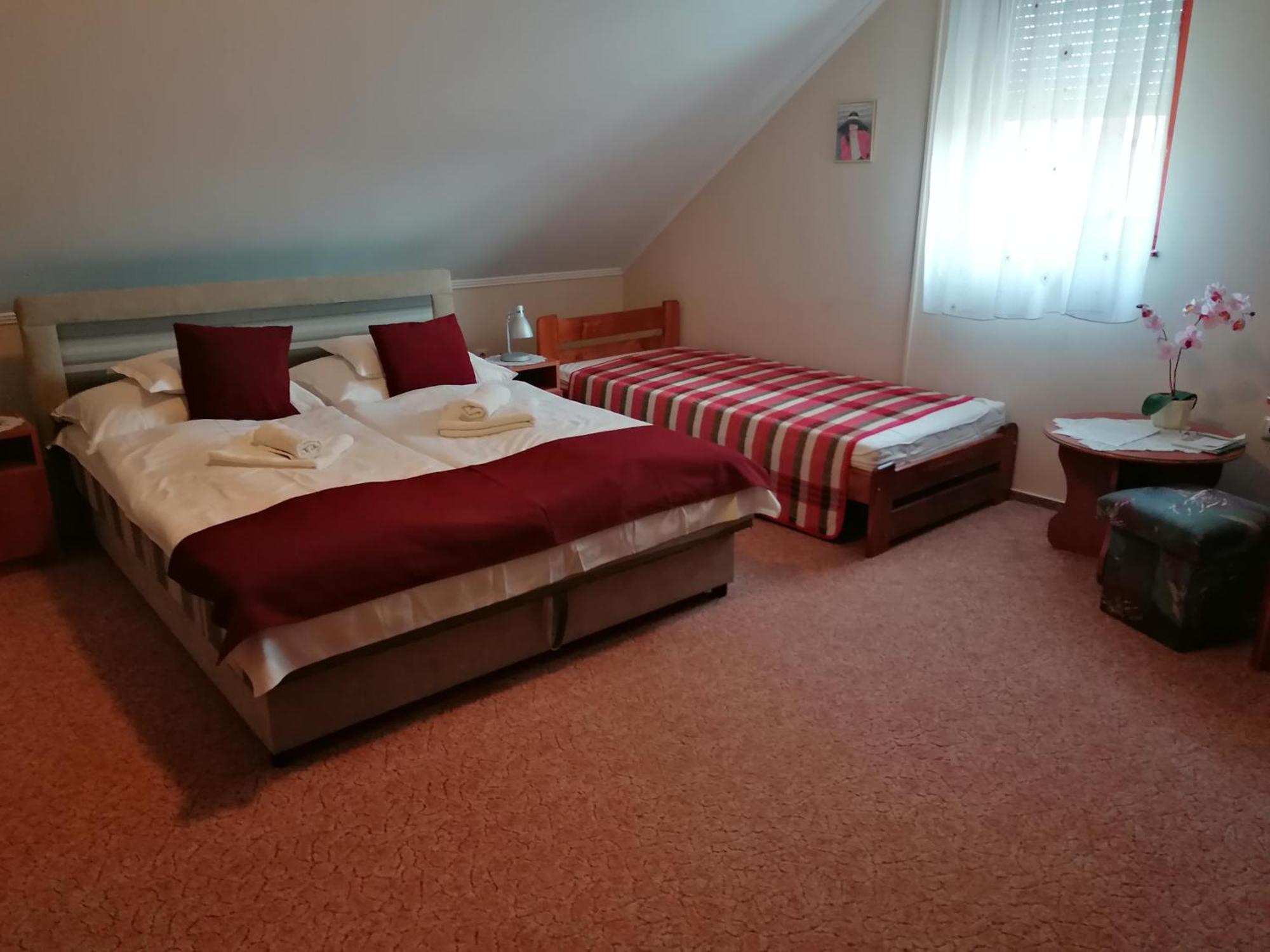 Iglódi Panzió Hotel Kuntszentmárton Kültér fotó